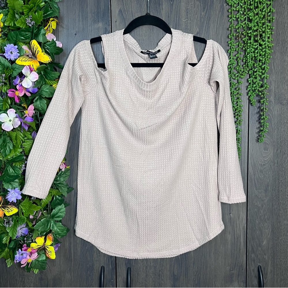 Urban Heritage Cream Long Sleeve Top
